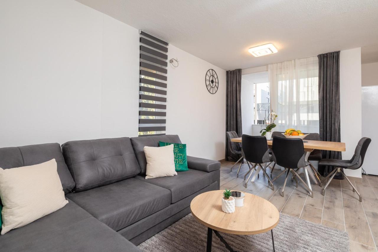 River Park Apartments Omis Bagian luar foto