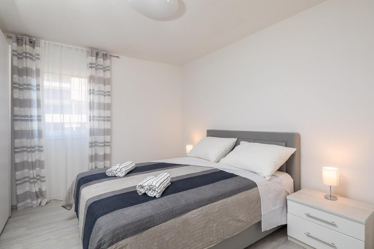 River Park Apartments Omis Bagian luar foto